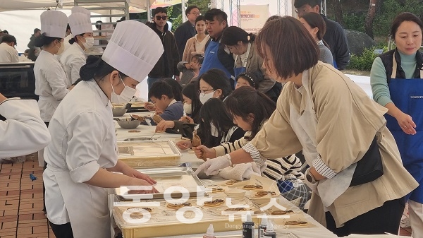 ‘2023 빵빵데이 천안’ 행사가 지난 21일~22일 천안시청 일원에서 성황리에 개최됐다. (사진=충남 천안시 제공)
