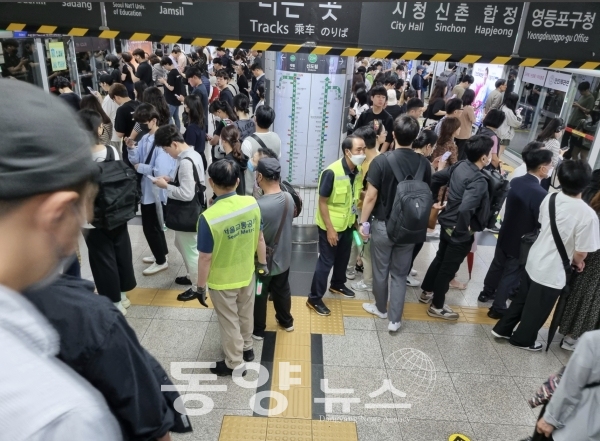 서울 지하철 안전도우미(사진=서울시 제공)