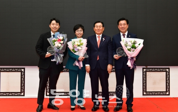 (왼쪽부터) 정재우 의원, 이화정 의원, 김병국 의장, 홍순철 의원 (사진= 청주시의회 제공)